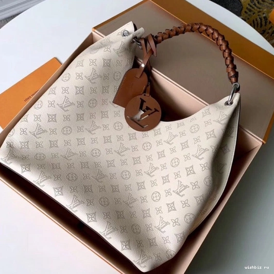 WIS VUITTON LOUIS CARMEL 0929